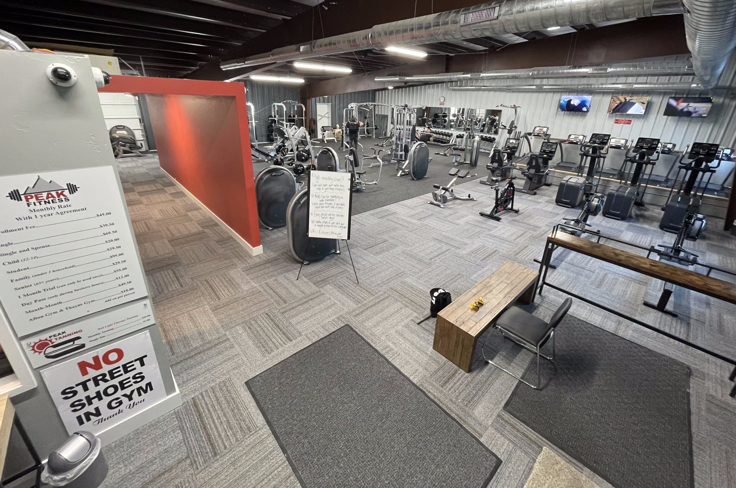 image of exercise equipment at Peak Fitness Thayne, WY location